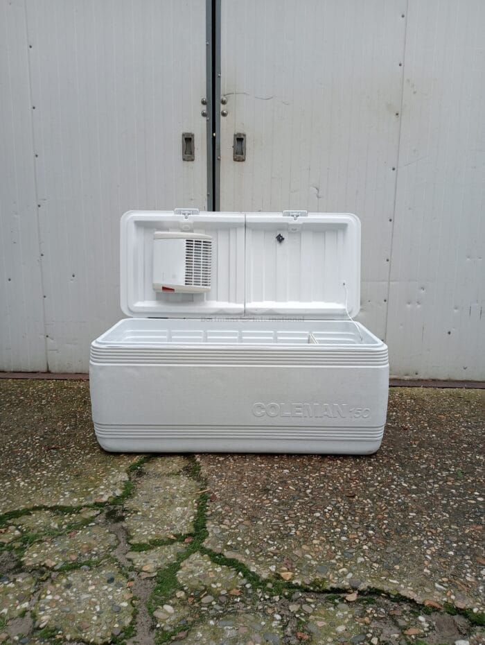 Coleman cooler 150 qt - Image 2